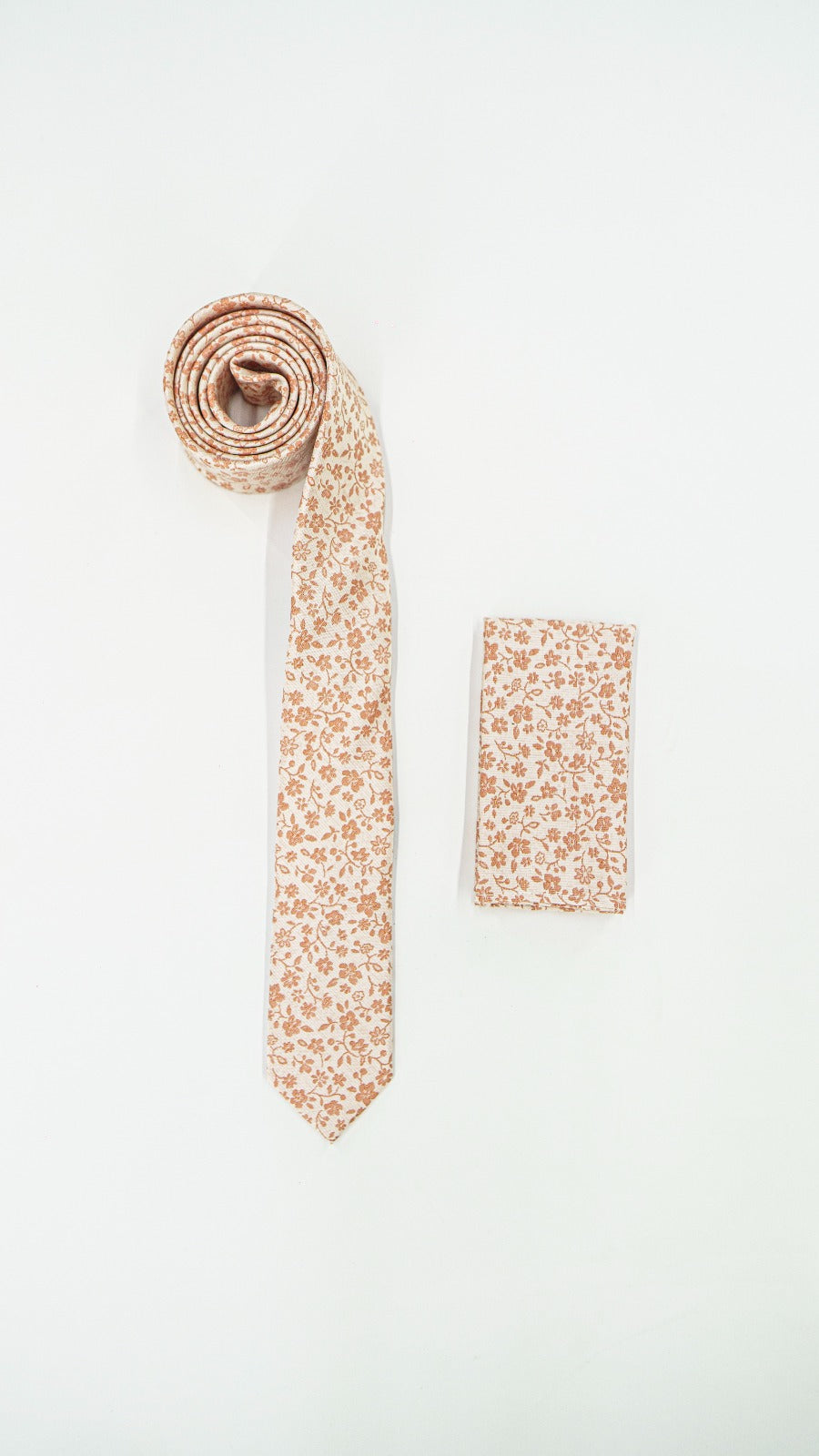 Set Corbata y Pañuelo Rosa Claro Floral