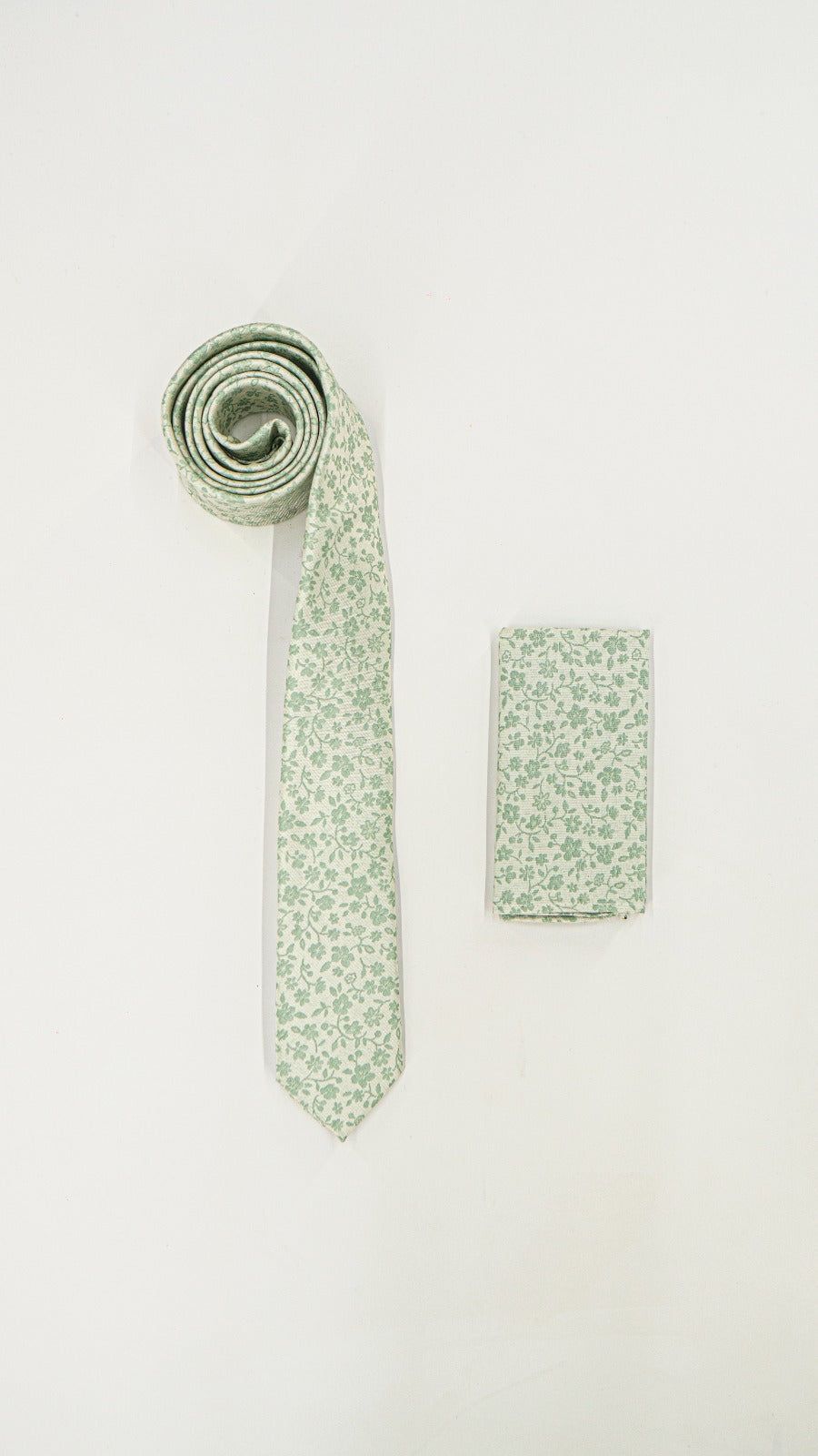 Set Corbata y Pañuelo Verde Menta Floral