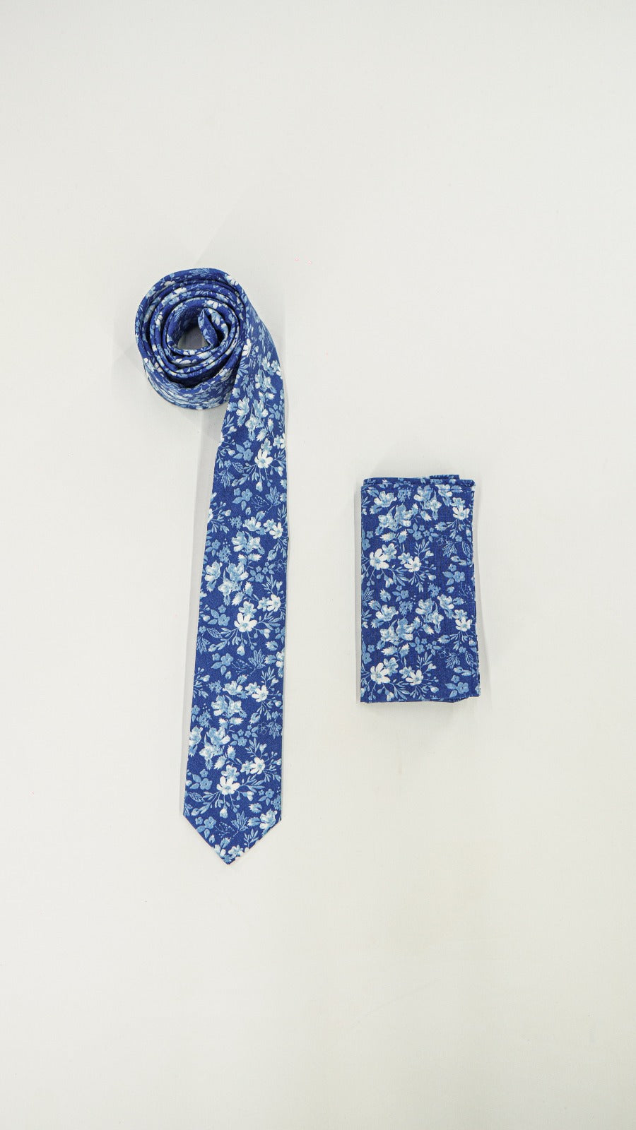 Set Corbata y Pañuelo Azul Floral